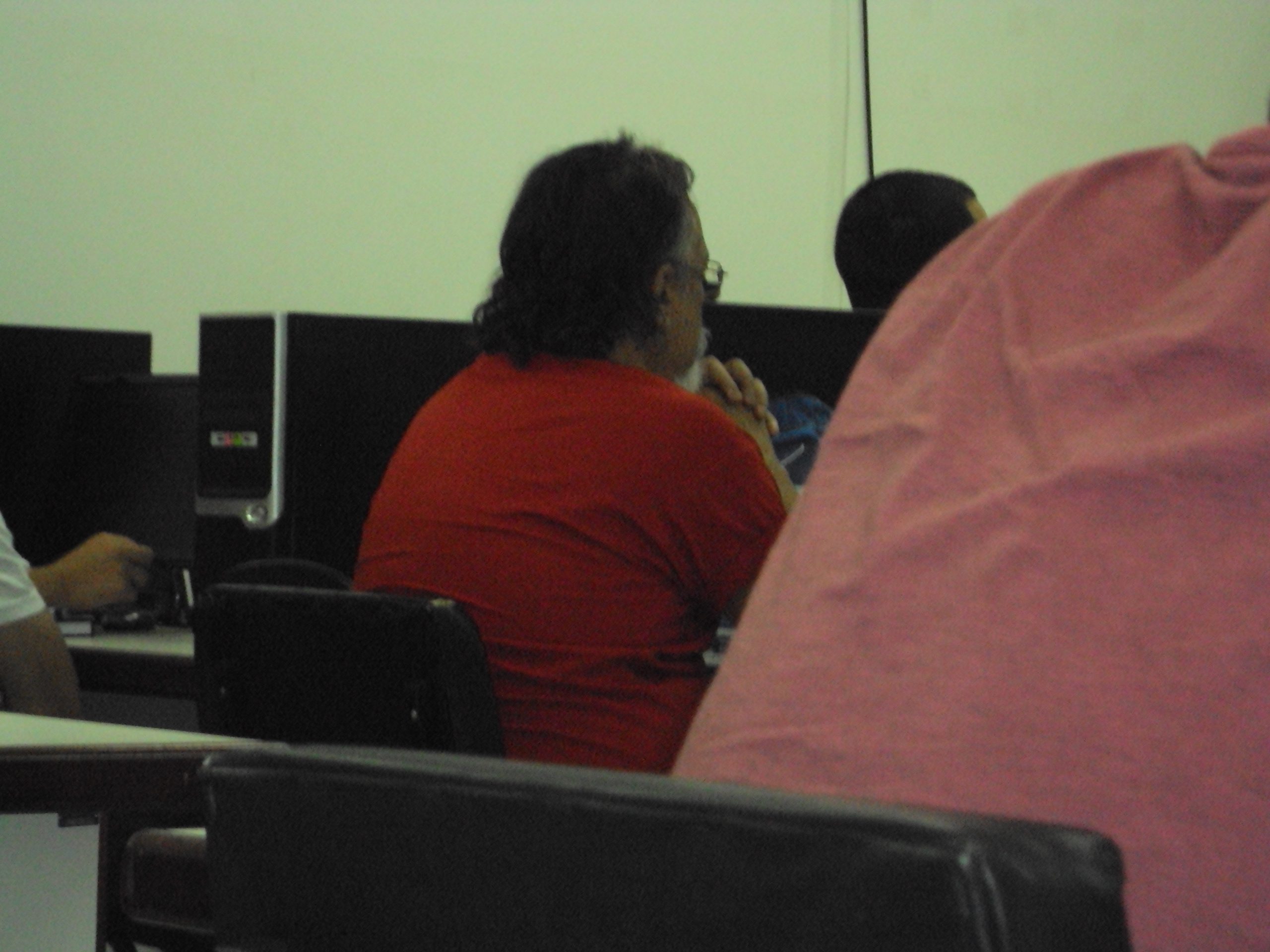 CONTRADIÇÕES ENTRE REFLEXÃO E ABISMO SECULAR...