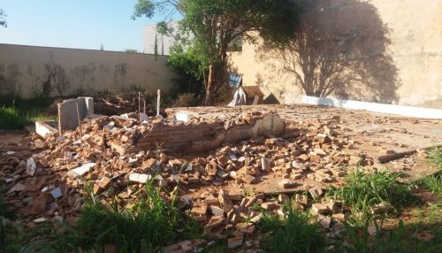 Pandemia com mentes medíocres provincianas...