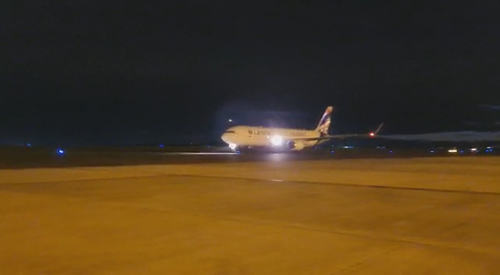 Brasil recebe 2º lote de vacinas da Pfizer para crianças de 5 a 11 anos