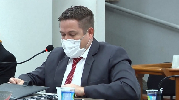 Rafael Pacheco oficializa à Câmara pedido de anulação da sessão que criou nova Secretaria Municipal