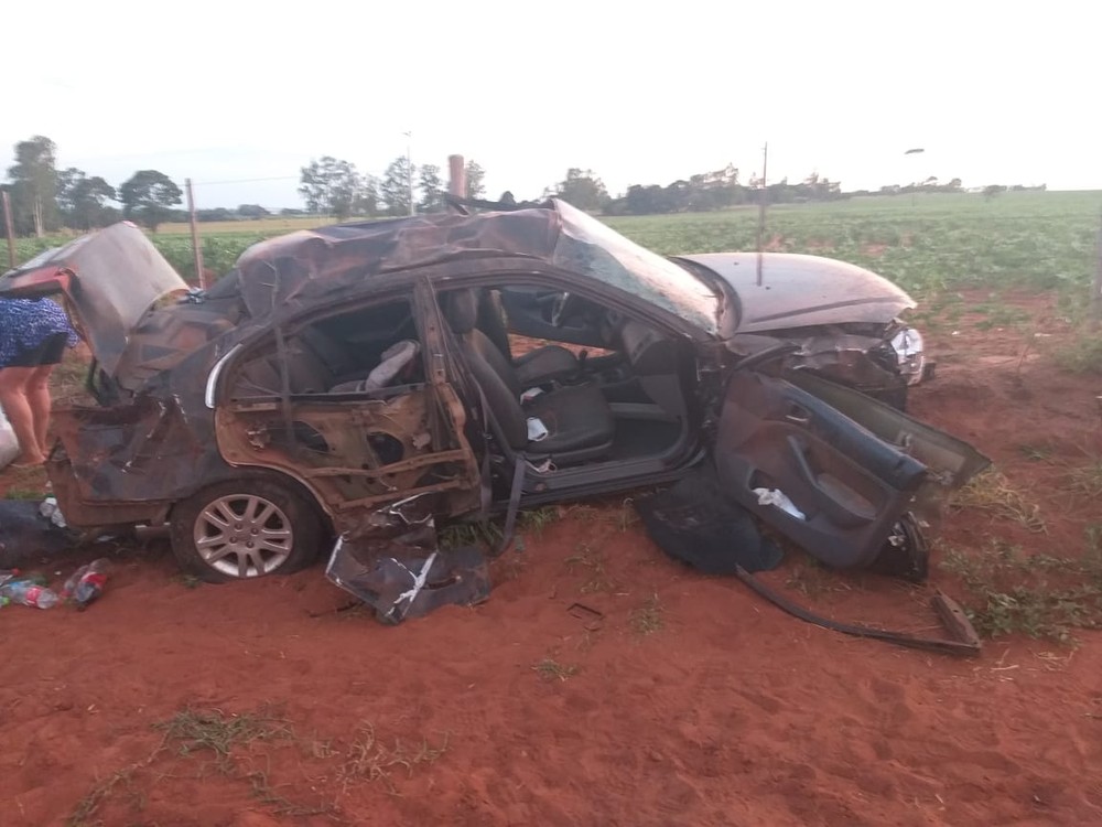 Capotamento mata mulher e deixa outras duas vítimas em estado grave