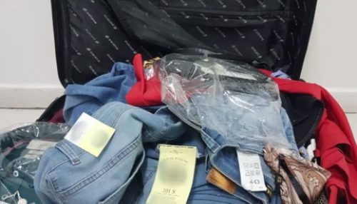 Operação prende mulher suspeita de liderar grupo que furtou mais de R$ 1 milhão de lojas de grifes no Oeste Paulista