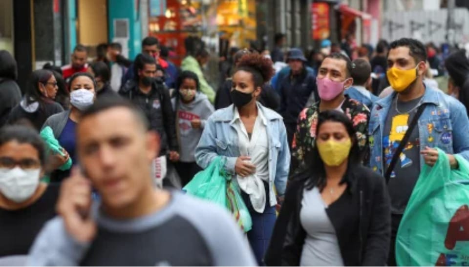 SP irá liberar o uso de máscaras a partir desta quarta-feira, dizem fontes da Saúde