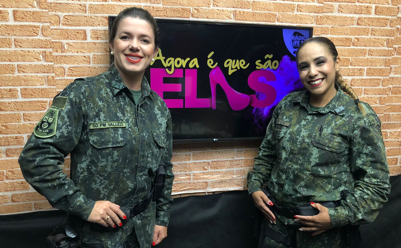 Cabo Elis e Soldado Vallezi representaram a força das mulheres na Polícia no 'Agora é Que São Elas'