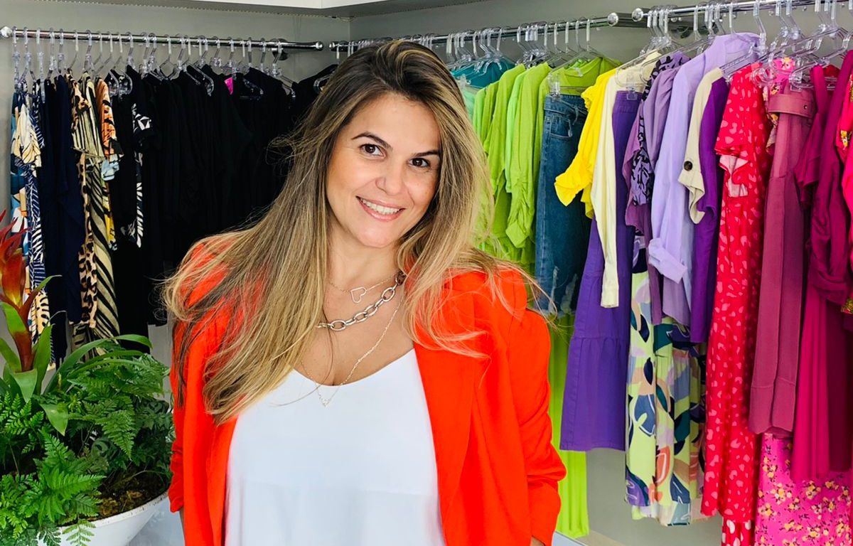 Loja Bella - por Dani Pina veste Mayra Ferrari, apresentadora do programa ‘Agora é Que São Elas”