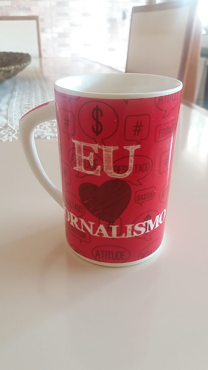 A PROVÍNCIA DO FAZ DE CONTA NO CENÁRIO DO TUDO AO MESMO TEMPO DO TEMPO...