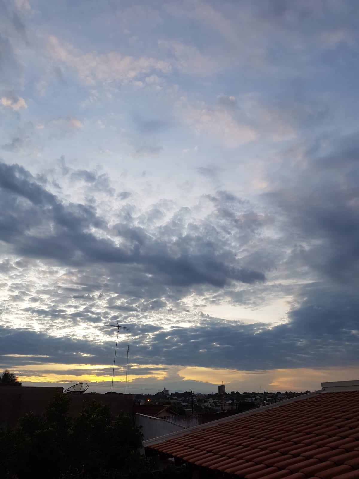 A Província do faz de conta com seus traques aqui e ali...