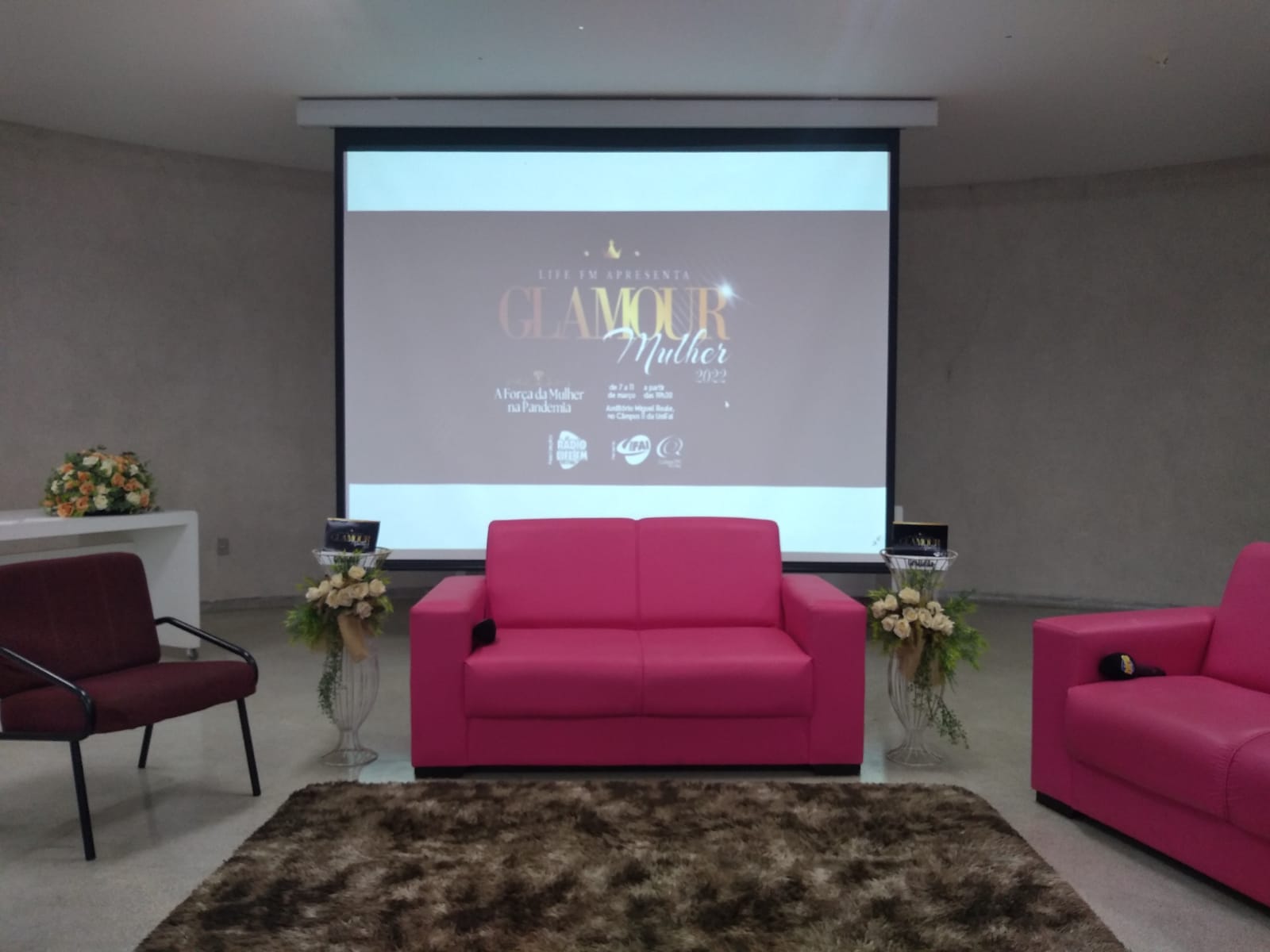 Glamour Mulher 2.022: Parceria de sucesso entre a Rádio Life FM e UniFAI