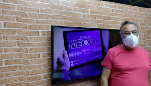 O conhecimento e  informação evidenciados através da Rádio Cultura e Life FM