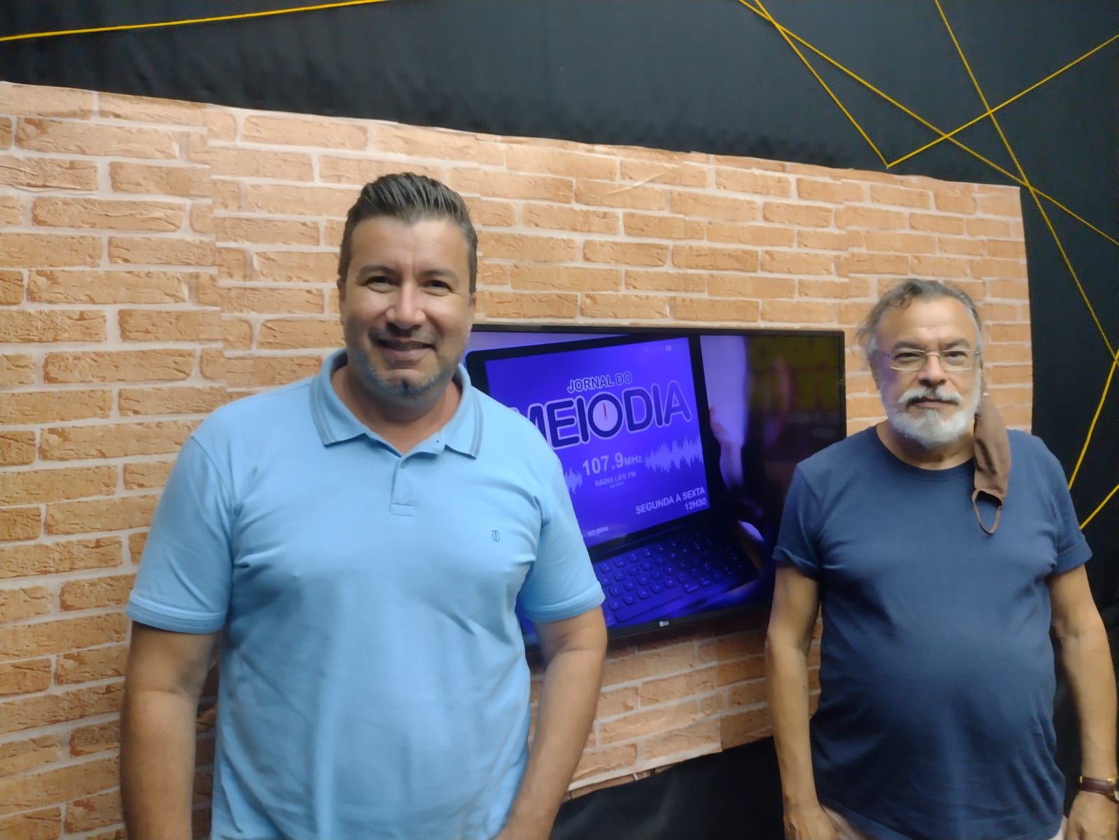 Life FM e Cultura FM: Compromisso com a credibilidade