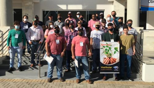 Alunos de Agronomia participam de  eventos sobre agricultura na região