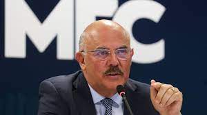 Ministro da Educação pede exoneração do cargo