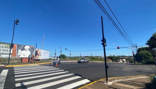 Semáforo no cruzamento da Rio Branco com a Tetsushi Haga entra em funcionamento