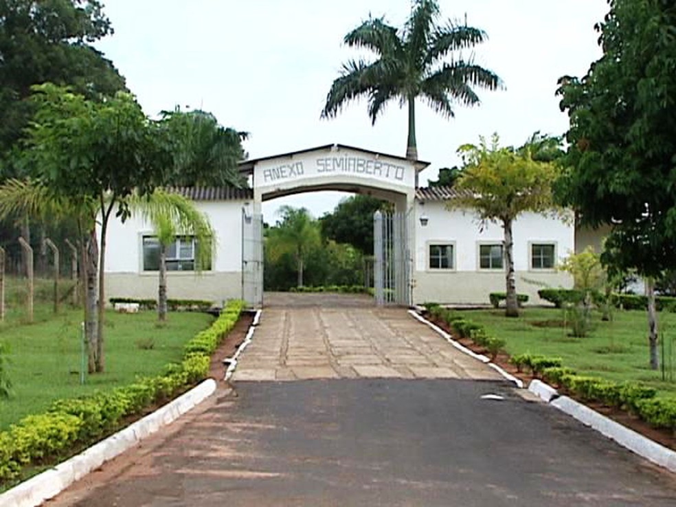 Presos do regime semiaberto conseguem fugir, mas em menos de 3h são recapturados pela PM em Presidente Prudente