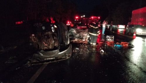 Uma pessoa morre e três ficam feridas em grave acidente na SP-294