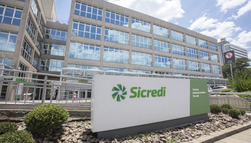 Sicredi está entre as 5 melhores instituições financeiras brasileiras no ranking mundial da Forbes