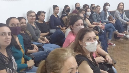 Professores se mobilizam para tentar impedir que a Prefeitura  e a Câmara Municipal de Adamantina retirem seus direitos