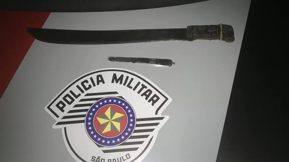 Com facão e canivete, idoso de 92 anos ameaça vizinha em Osvaldo Cruz