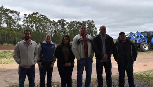 Pátio de Compostagem de Adamantina recebe visita de equipe técnica