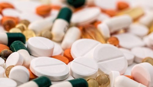 Anvisa recolhe remédios para tratamento de infecções de garganta e ouvido