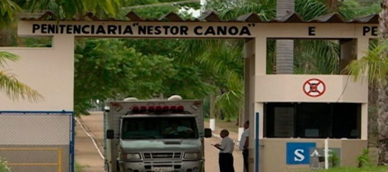 Detento furta carro de funcionário e foge de penitenciária