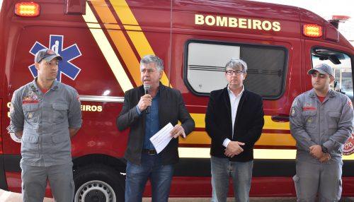 Pelotão do Corpo de Bombeiros de Adamantina recebe unidade de resgate