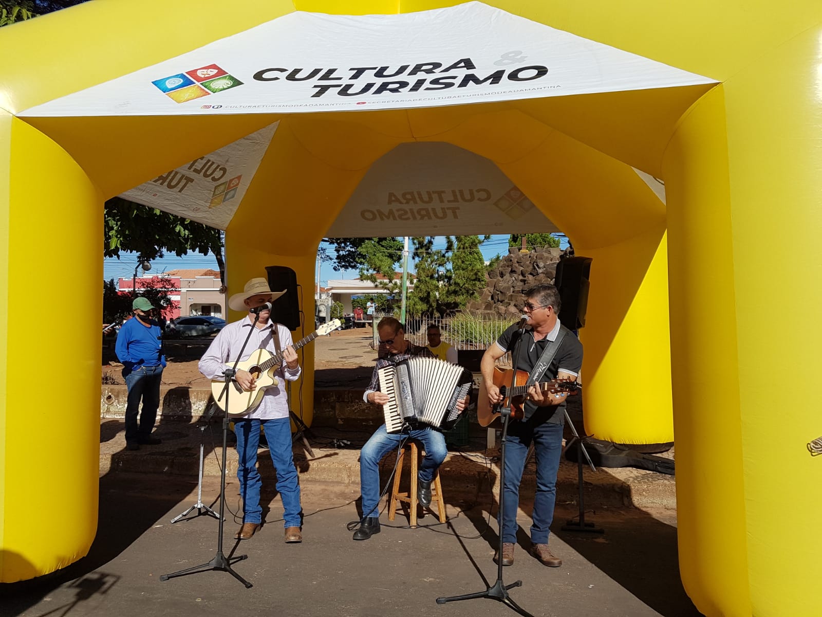 Memória, Música e “Feira Livre” na estação Recreio.