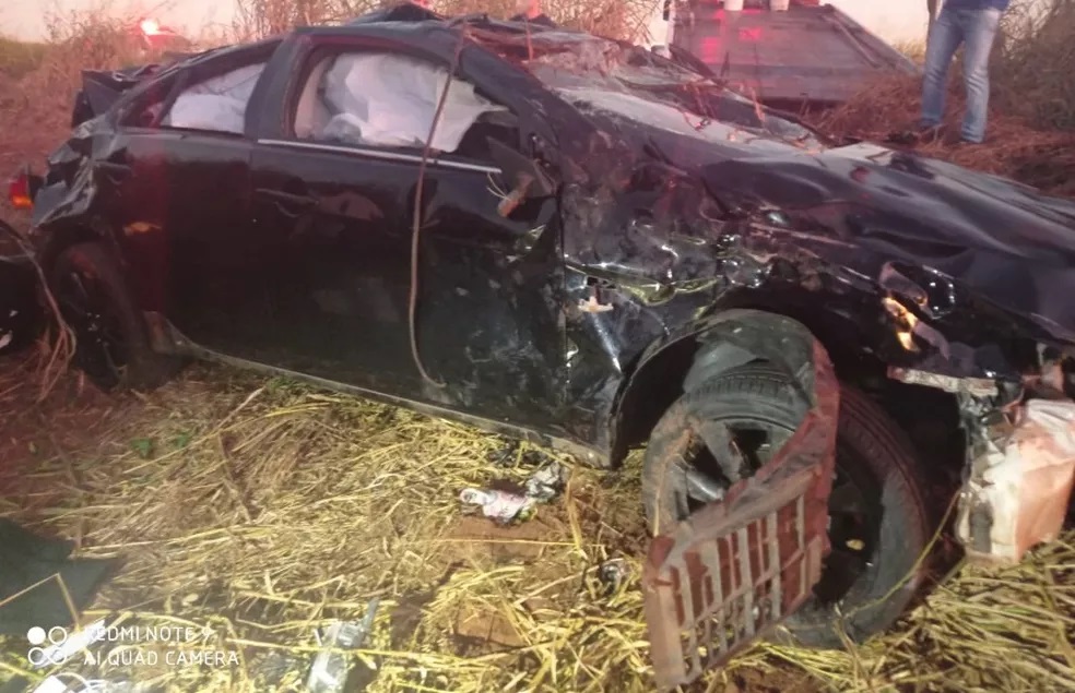 Soldado da Polícia Militar morre em capotamento de veículo na Rodovia Arlindo Bétio, em Euclides da Cunha Paulista