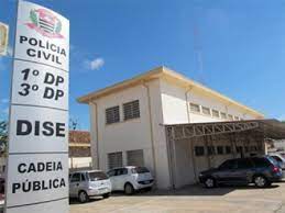 Condutor embriagado é preso após ser pego em marcha ré na SP-294