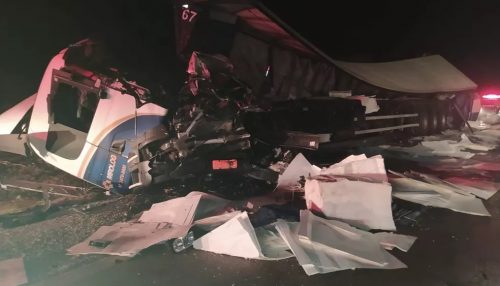 Colisão de caminhões mata uma pessoa na Rodovia da Integração, em Dracena