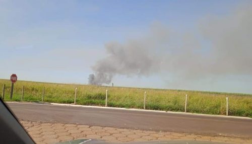 FAB abate avião bimotor suspeito na divisa entre São Paulo e Mato Grosso do Sul