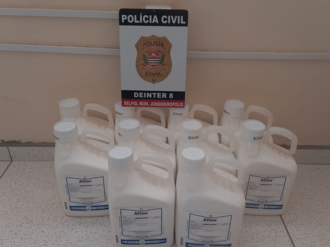Polícia Civil de Junqueirópolis recupera Herbicidas