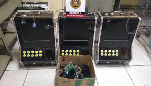 Polícia Civil apreende 03 maquinas caça-níquéis em Panorama