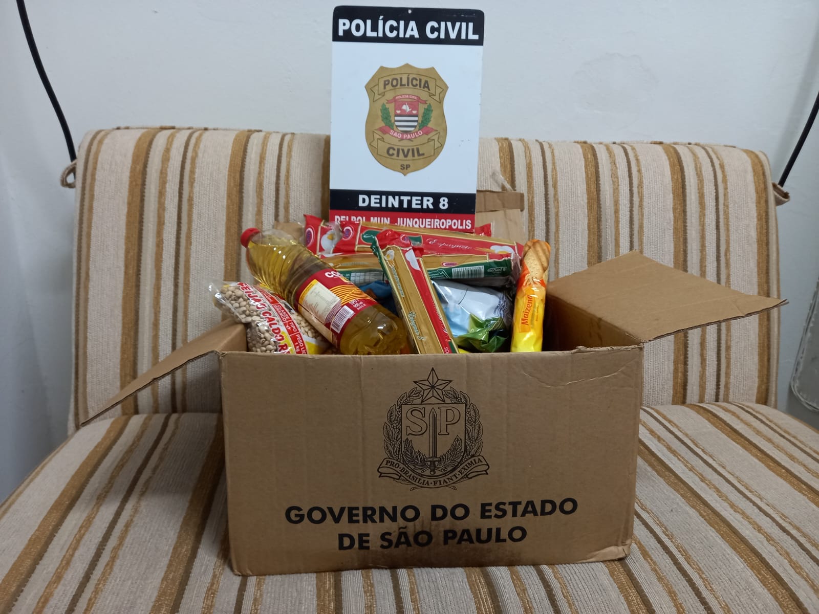 Polícia Civil apreendeu alimentos de cestas básica doados pelo Governo do Estado comercializados ilegalmente em Junqueirópolis