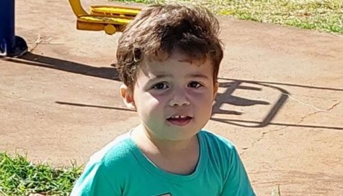 Menino de dois anos morre após colocar fio na tomada e receber descarga elétrica em Assis