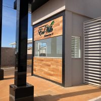 Photo_5055551729076120272_y