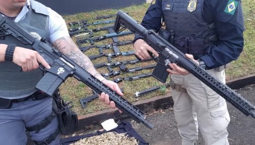Polícia Rodoviária apreende 20 fuzis e 1,2 mil munições em Ourinhos
