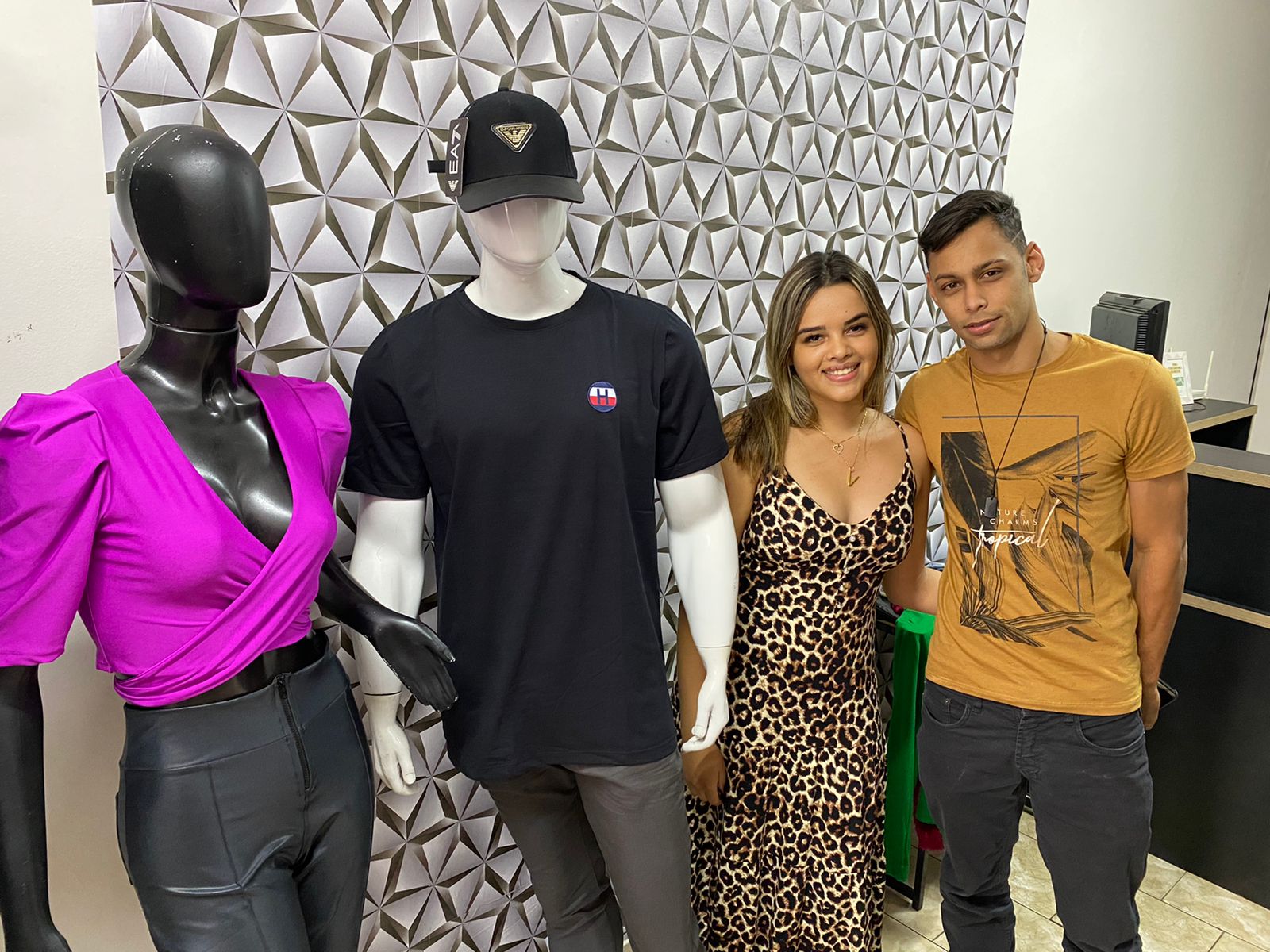 Na loja Elegance Store de Adamantina a moda quem faz é você