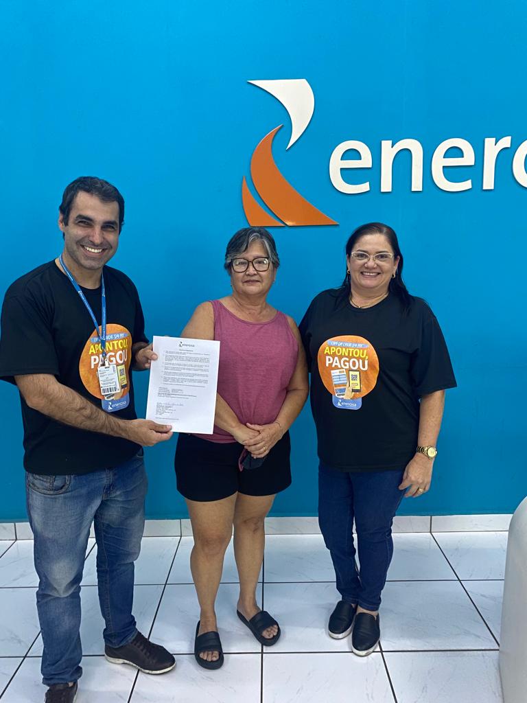 Em Adamantina, moradora do Jardim Brasil é contemplada na promoção 1 ano de conta grátis da energia elétrica