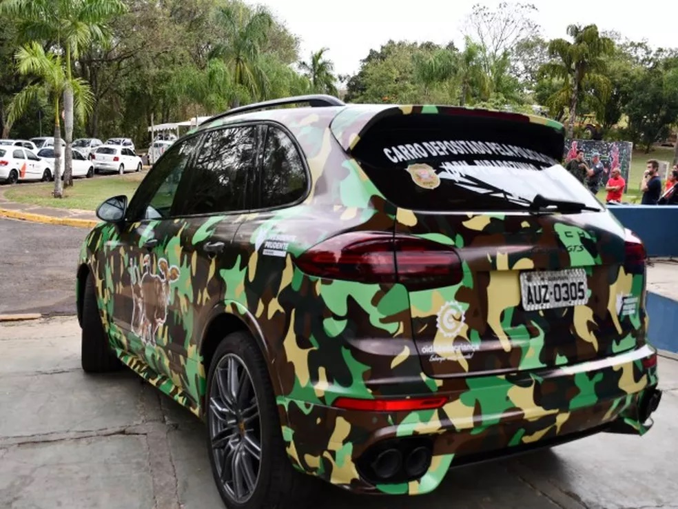 Avaliado em mais de R$ 300 mil, carro de luxo usado por traficantes é cedido para projeto de educação ambiental com crianças em Presidente Prudente