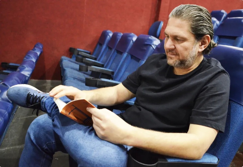 Cacá Haddad recebe homenagem da Câmara por lançamento de livro