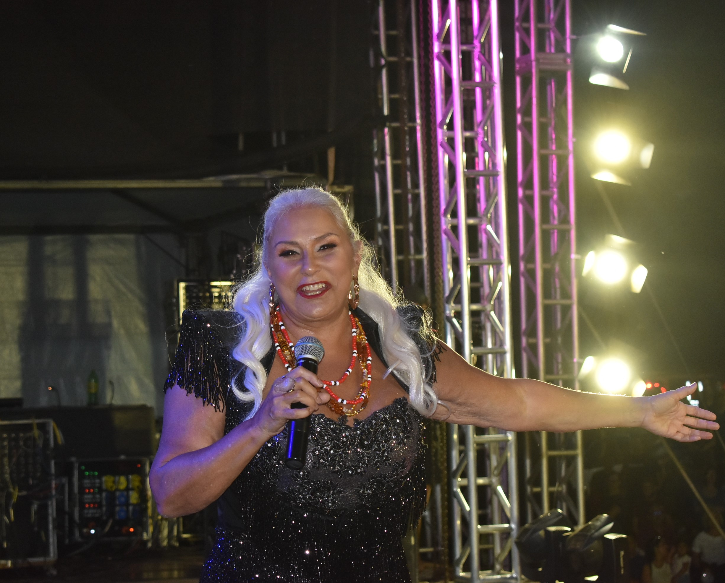 Show de Fafá de Belém encerra a Virada SP em Adamantina