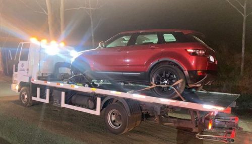 Menor emprega fuga na abordagem policial em Bastos e tem veículo apreendido