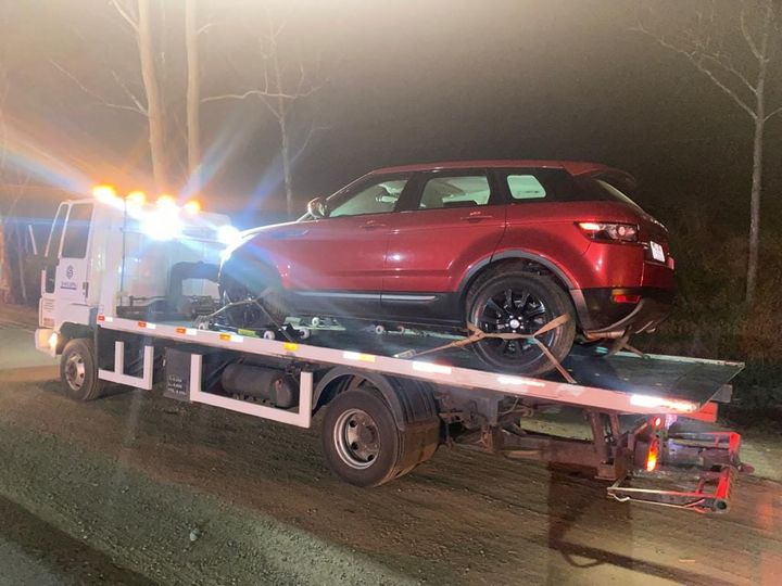 Menor emprega fuga na abordagem policial em Bastos e tem veículo apreendido