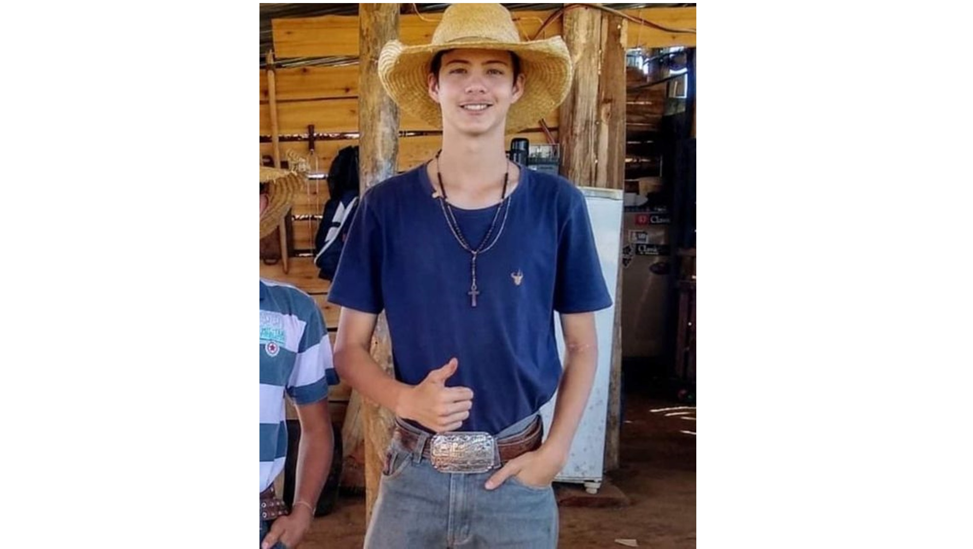 Jovem Peão morre após montaria em touro em RODEIO