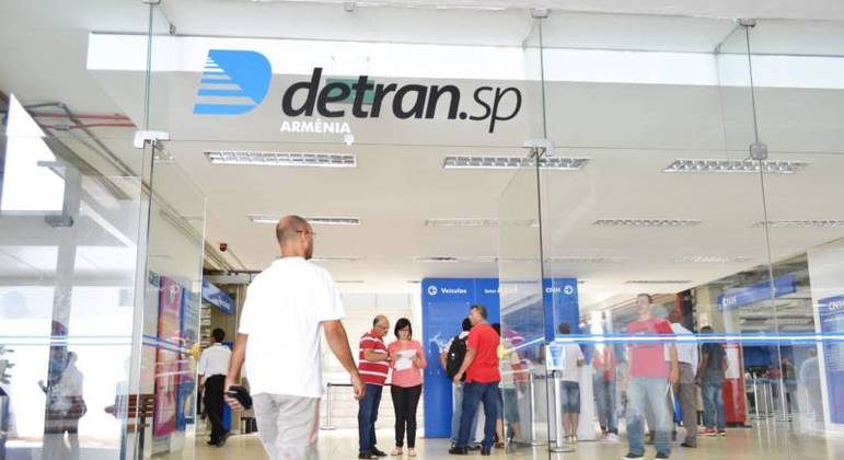 Diretor do Detran é preso por suspeita de liderar esquema de fraude milionária em São Paulo