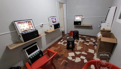 Polícia Civil localiza e prende cinco máquinas de jogo de azar em bar de Paulicéia
