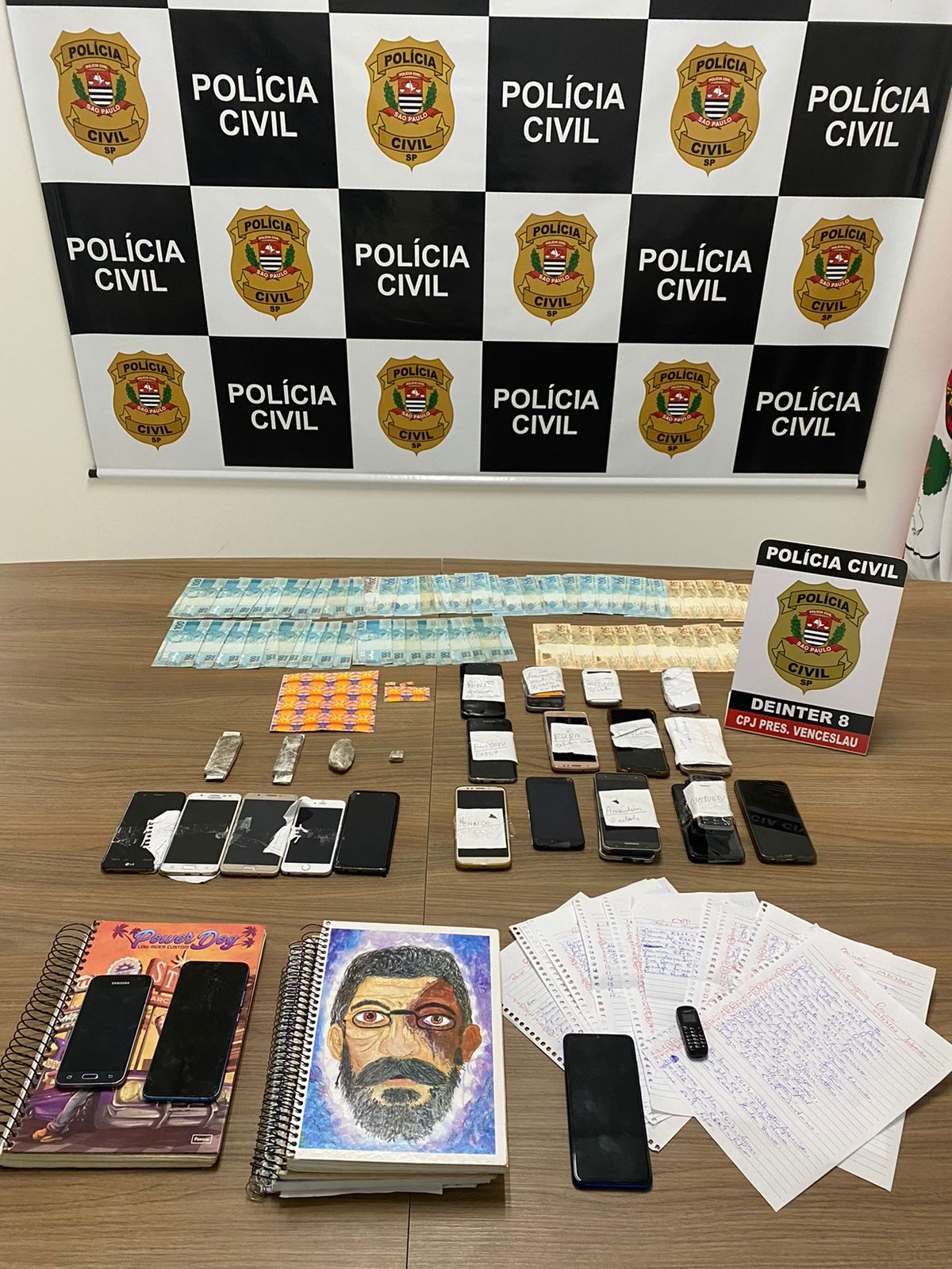 Polícia Civil mira mulher apontada como guia do crime organizado