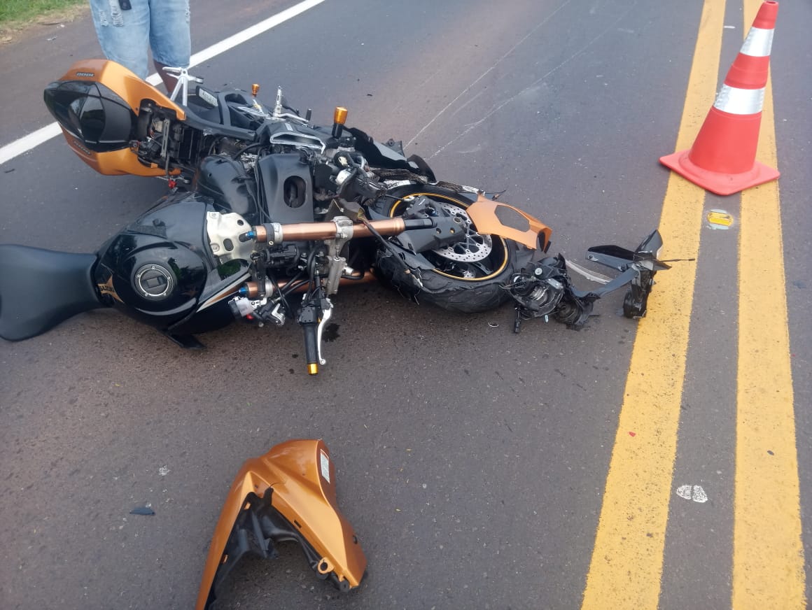 Motociclista de Adamantina fica ferido em acidente com veículo na SP-294