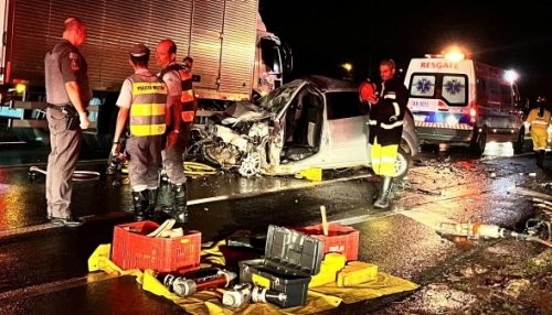 Mulher não resiste e morre após acidente na SP-294; dois seguem hospitalizados